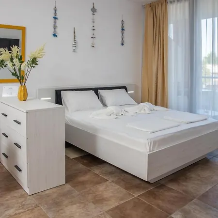 Stylish Flat In The Centre Of Sunny By Flаt Manаger Διαμέρισμα Σάνι Μπιτς