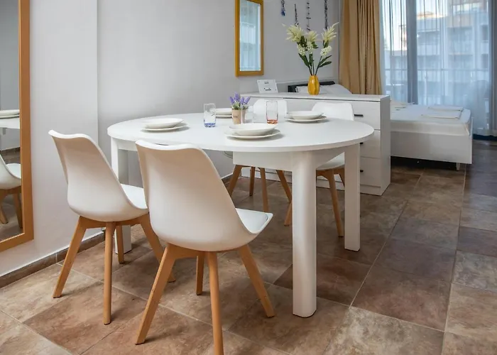 Stylish Flat In The Centre Of Sunny By Flаt Manаger Διαμέρισμα Σάνι Μπιτς