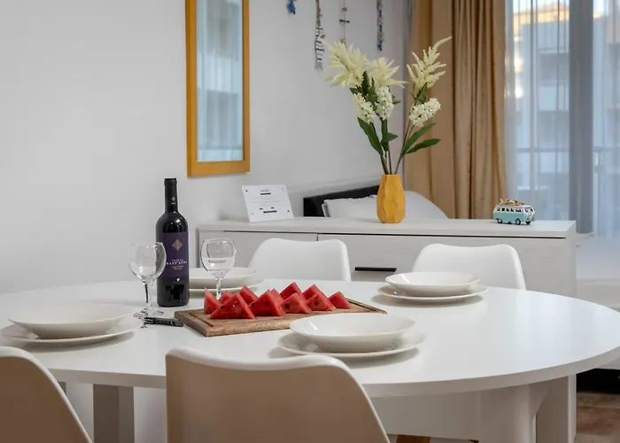 Stylish Flat In The Centre Of Sunny By Flаt Manаger Apartman Napospart